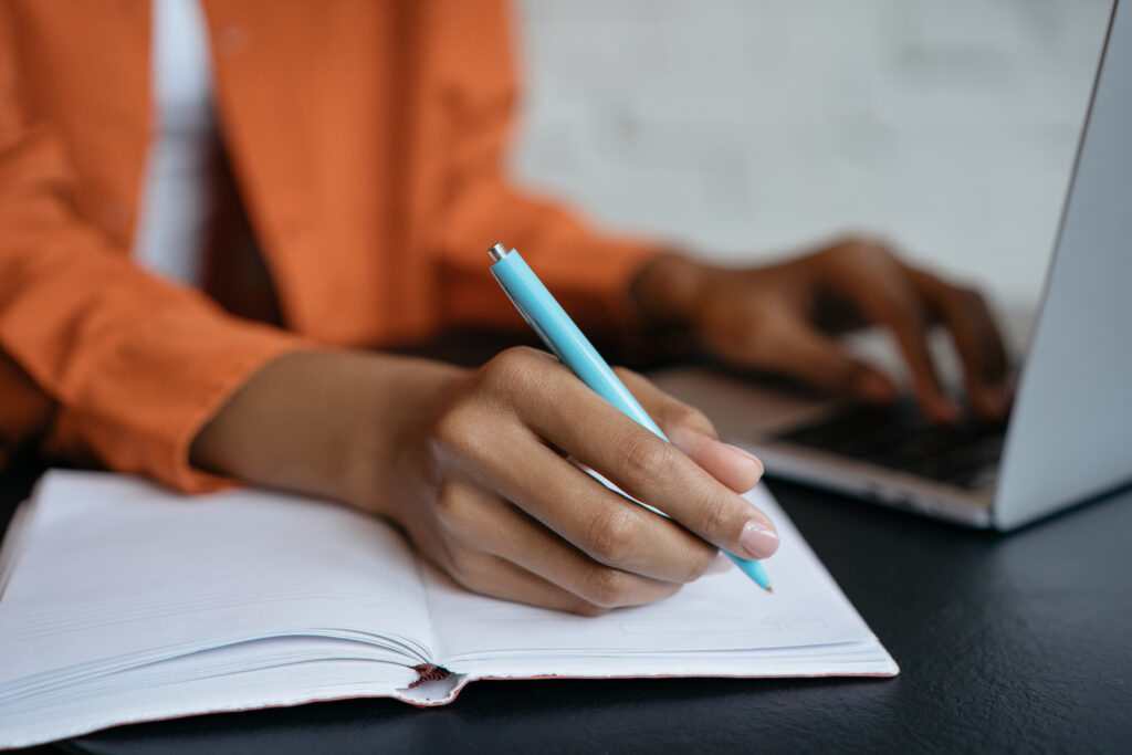 nos services de traduction et d'interprétariat auprès des professionnels aquitaine traduction
