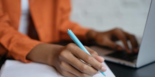 nos services de traduction et d'interprétariat auprès des professionnels aquitaine traduction