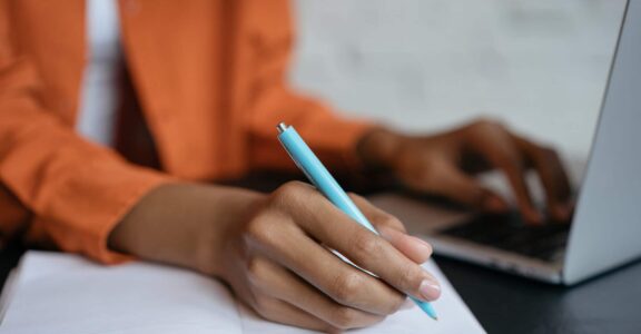 nos services de traduction et d'interprétariat auprès des professionnels aquitaine traduction
